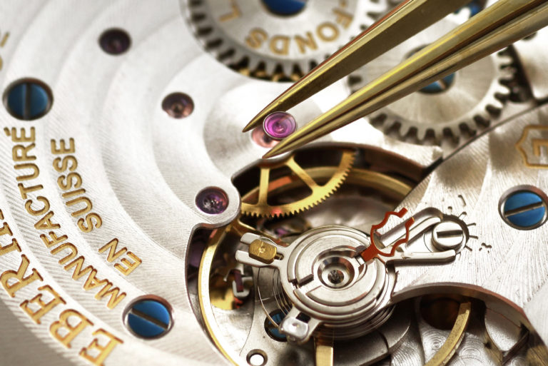 Eberhard & Co. presenta il modello 1887 con calibro esclusivo EB140