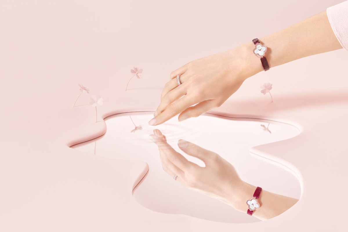 Sweet Alhambra, torna la collezione portafortuna di Van Cleef & Arpels