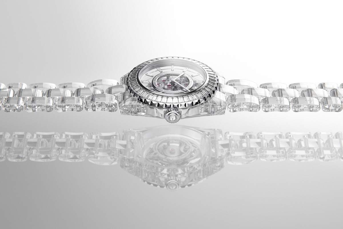 J12 X-Ray: Chanel crea il primo orologio interamente in vetro zaffiro