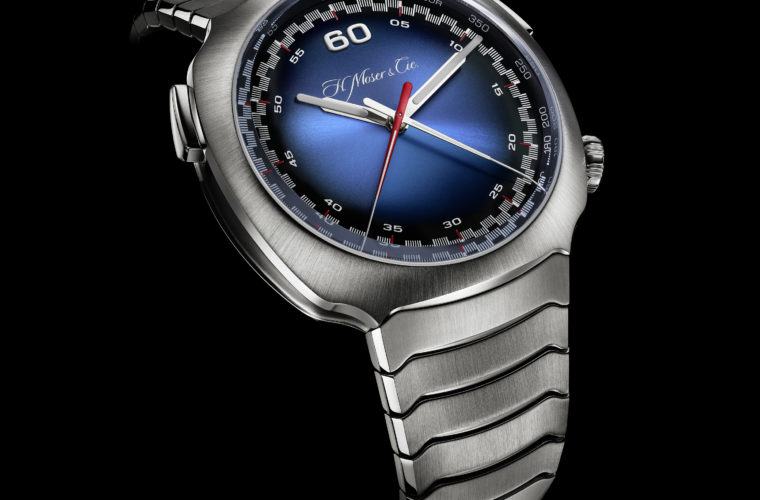 Streamliner-Flyback-Chronograph-Automatic-Funky-Blue_6902-1201_Side_Black-Background