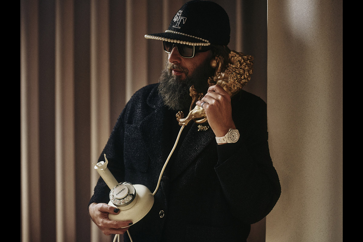 Sébastien Tellier nel video "End of the Year"