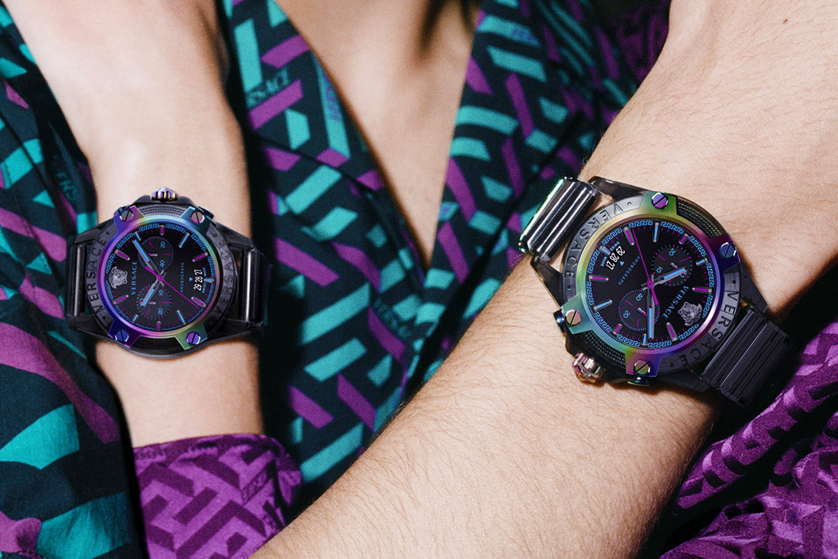 I cronografi Icon Active, il nuovo arcobaleno di Versace