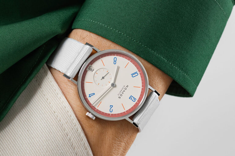 Nomos Glashütte Tangente 38 e i colori del tempo