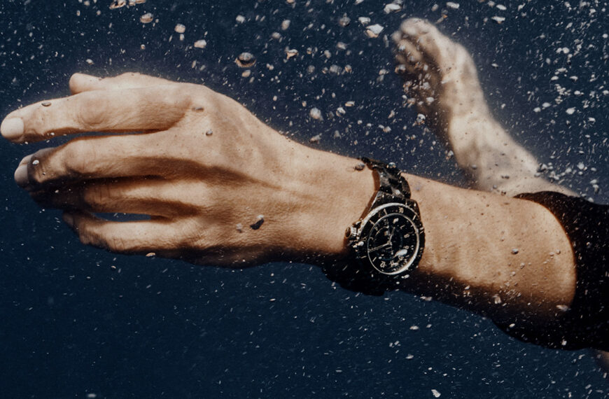 Il J12 di Chanel: la nuova, imperdibile campagna