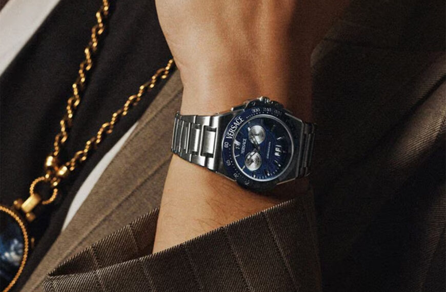 Versace Greca Reaction, la Medusa personalizza lo stile sport-chic